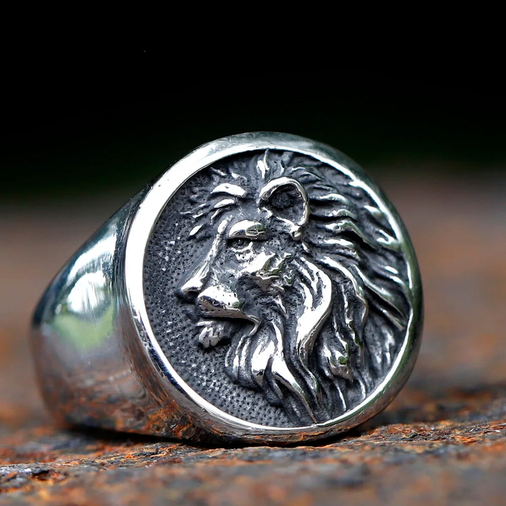 Men's Signet Ring Lion